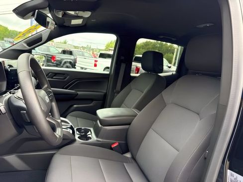 Used 2024 Chevrolet Colorado Trail Boss w/ Advanced Trailering Package AWD/4WD image 15