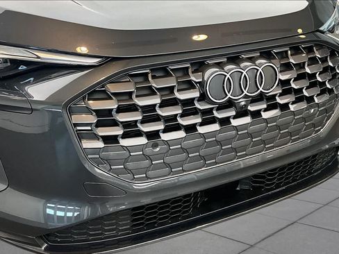 Certified 2025 Audi Q5 Premium w/ Convenience Package AWD/4WD image 32