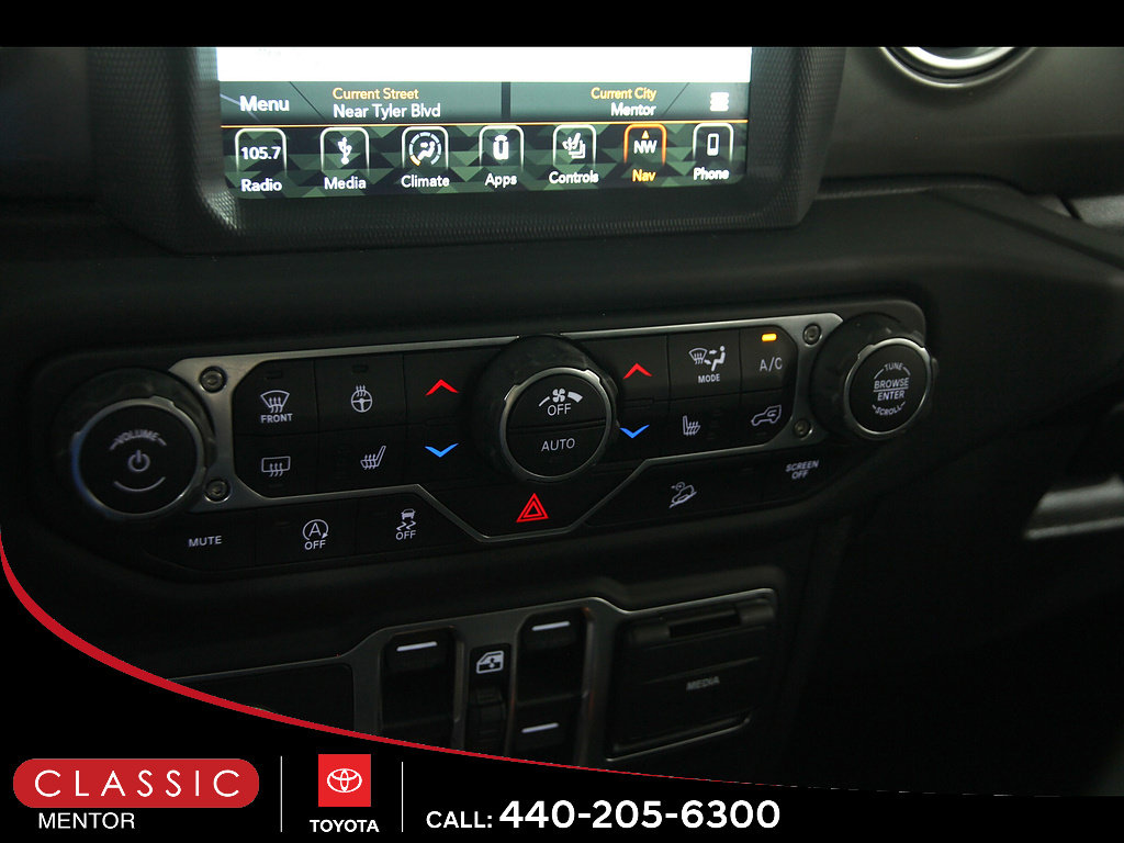 Used 2019 Jeep Wrangler Unlimited Sahara AWD/4WD image 17