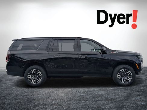 Certified 2025 Chevrolet Suburban Z71 AWD/4WD image 2