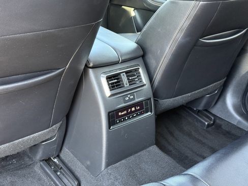 Used 2024 MAZDA CX-90 3.3 Turbo w/ Preferred Package image 28