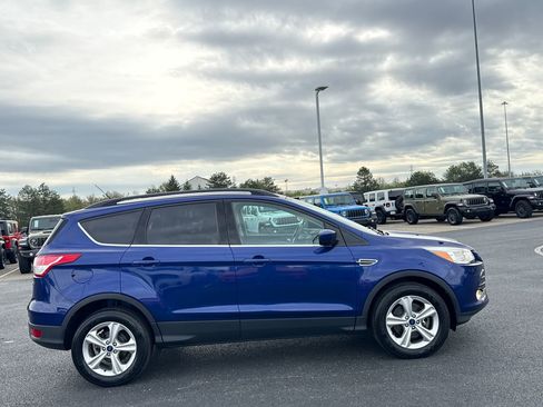 Used 2014 Ford Escape SE w/ Equipment Group 201A AWD/4WD image 2