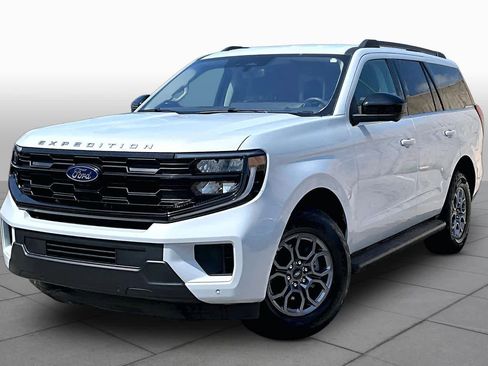 Certified 2025 Ford Expedition Active RWD image 35