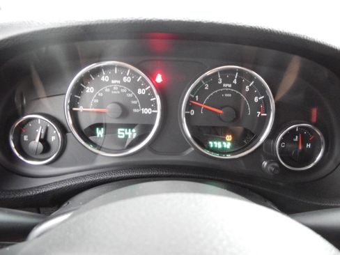 Used 2012 Jeep Wrangler Sport image 37