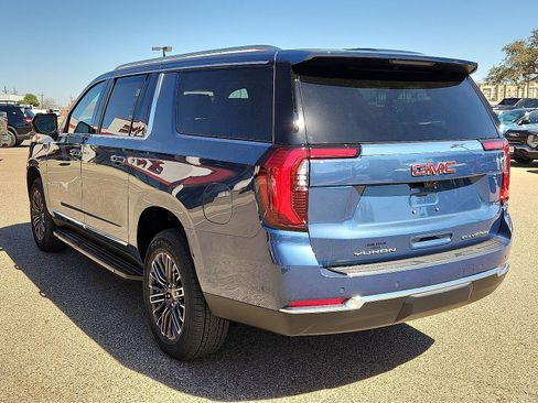 New 2026 GMC Yukon XL Elevation image 2