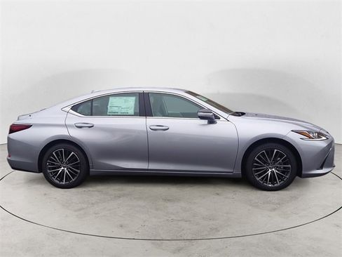 New 2025 Lexus ES 350 w/ Premium Package image 6