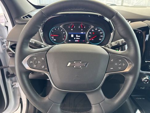 Used 2023 Chevrolet Traverse RS image 29