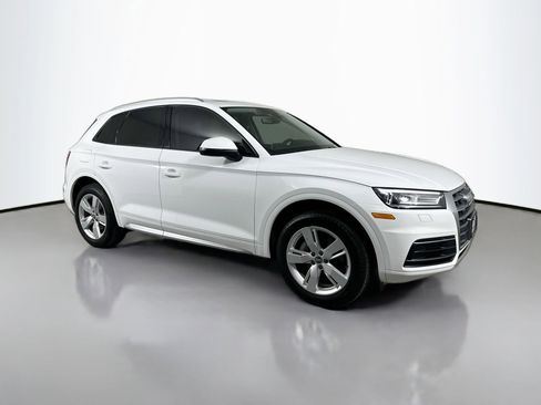 Used 2018 Audi Q5 2.0T Premium image 3