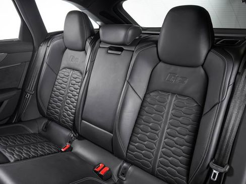 Used 2022 Audi RS 6 AWD/4WD image 24