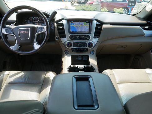 Used 2020 GMC Yukon SLT w/ Open Road Package AWD/4WD image 10