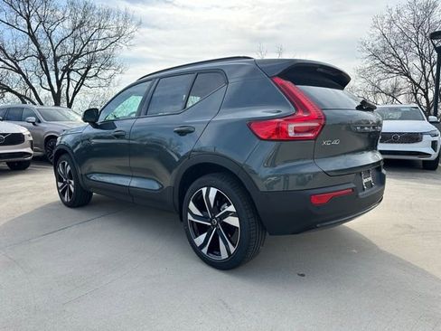 New 2026 Volvo XC40 B5 Plus w/ Climate Package image 5