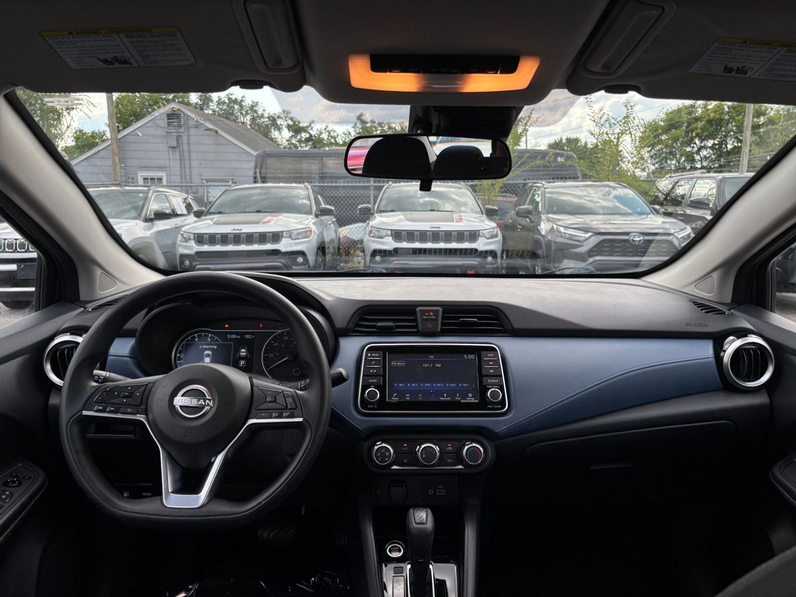 Used 2025 Nissan Versa SV FWD image 31
