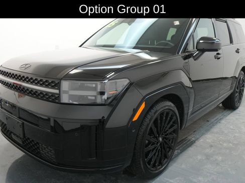 Used 2025 Hyundai Santa Fe Calligraphy image 3