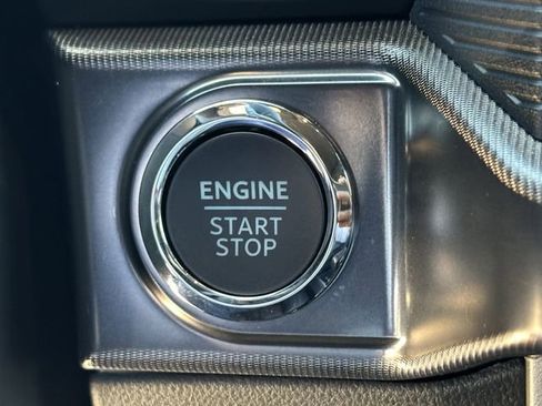 Used 2025 Ford F150 Raptor AWD/4WD image 23