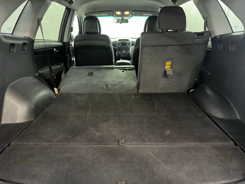 Used 2013 Kia Sorento LX image 56