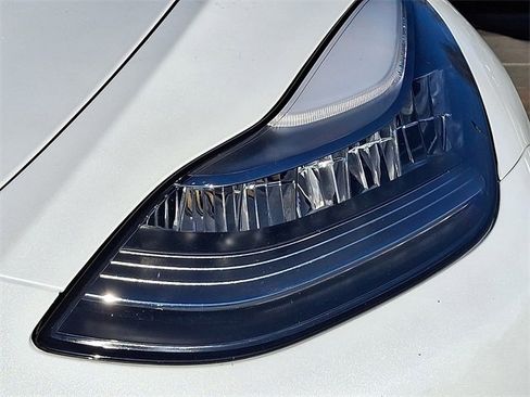 Used 2021 Tesla Model Y Long Range image 9