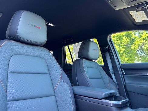 New 2026 GMC Terrain AT4 AWD/4WD image 17