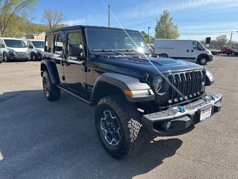 Used 2023 Jeep Wrangler Unlimited Rubicon 4xe w/ Dual Top Group AWD/4WD image 2