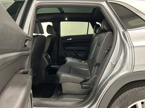 Used 2020 Volkswagen Atlas Cross Sport SEL AWD/4WD image 31