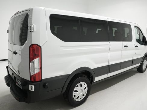 Used 2015 Ford Transit 350 XLT image 3