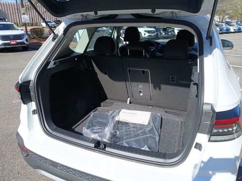 New 2026 Volkswagen Taos S image 21