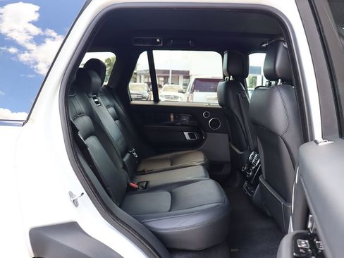 Used 2018 Land Rover Range Rover HSE image 39