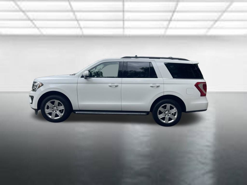 Used 2020 Ford Expedition XLT w/ Equipment Group 202A AWD/4WD image 2