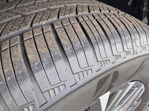 Used 2025 Nissan Rogue Platinum w/ Platinum Premium Package image 36