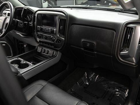 Used 2018 Chevrolet Silverado 1500 LTZ image 37