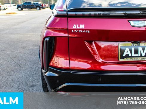 Used 2024 Cadillac Lyriq Sport RWD image 13