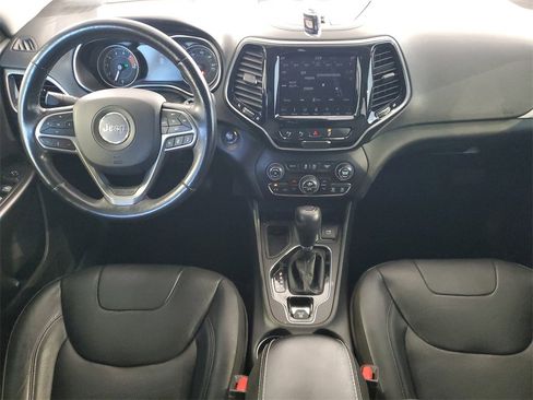 Used 2019 Jeep Cherokee Limited w/ Luxury Group image 9