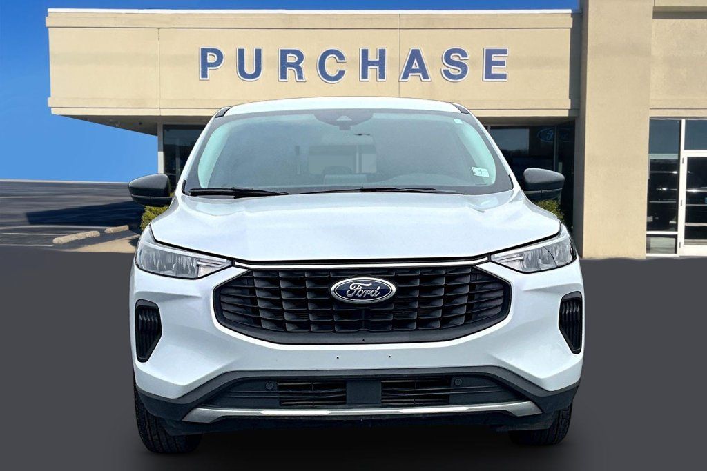Used 2025 Ford Escape Active FWD image 2