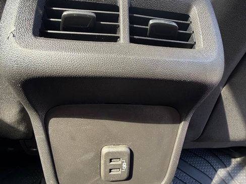 Used 2022 Chevrolet Equinox LT FWD image 18