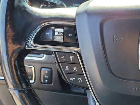 Used 2022 Lincoln Navigator 2WD image 25