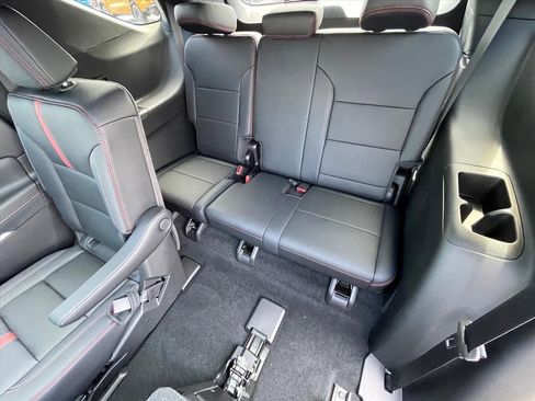 New 2026 Chevrolet Traverse RS FWD image 19