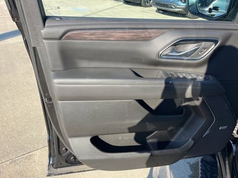 Used 2023 Chevrolet Tahoe Z71 w/ Z71 Off-Road Package image 14