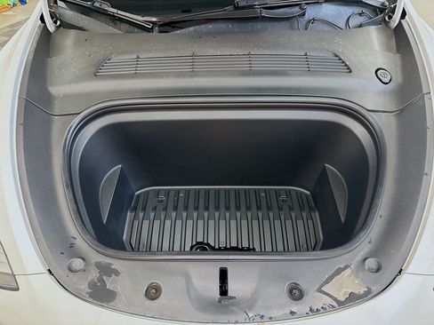 Used 2021 Tesla Model Y Long Range AWD/4WD image 37