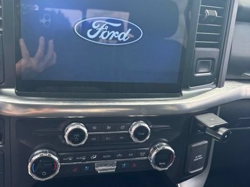 Used 2021 Ford F150 Lariat w/ Trailer Tow Package AWD/4WD image 8