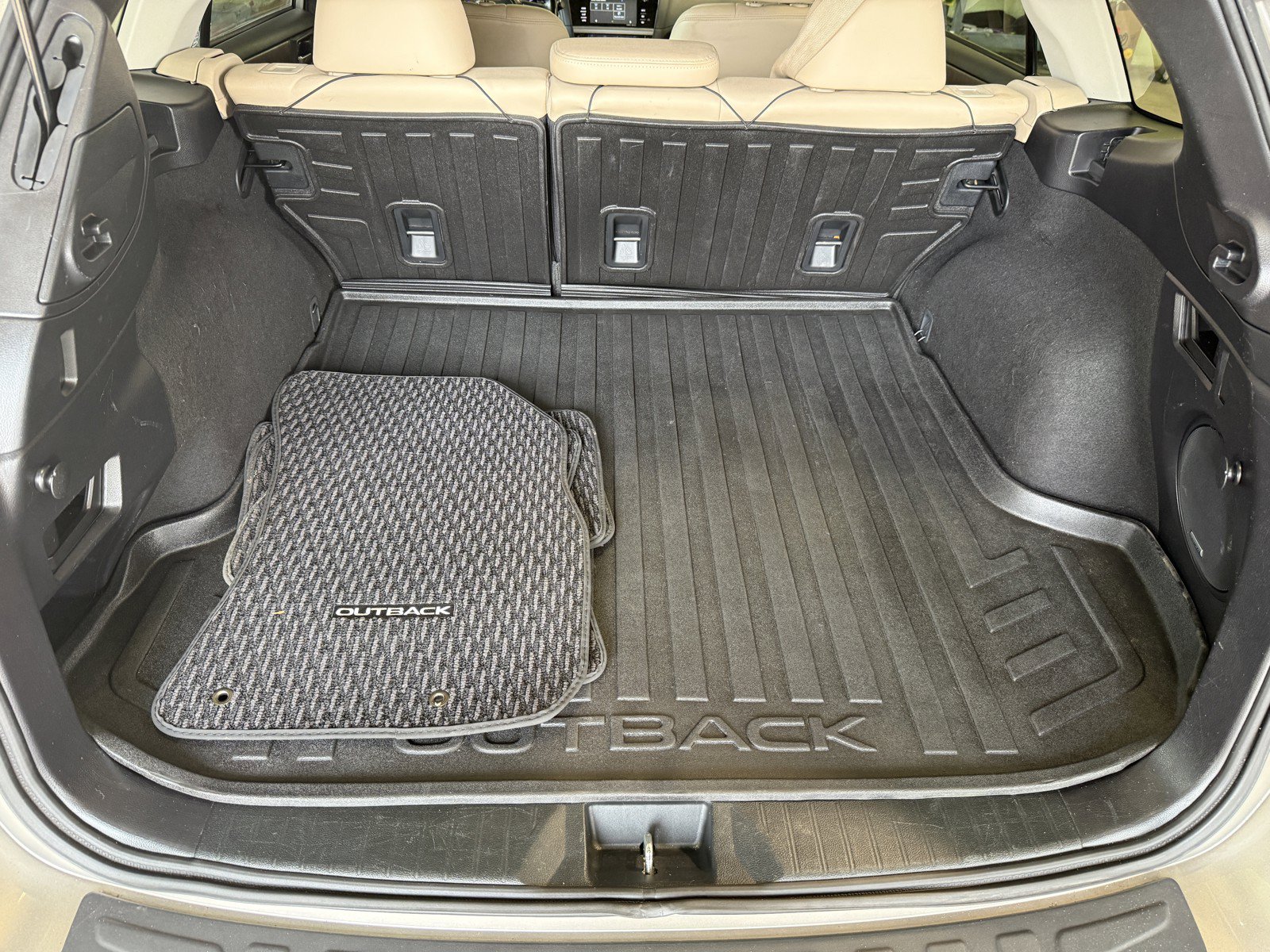 Used 2015 Subaru Outback 2.5i Limited AWD/4WD image 26