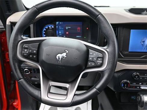 Used 2022 Ford Bronco Wildtrak image 33