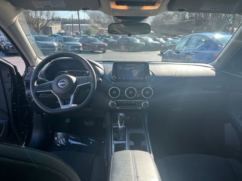Used 2025 Nissan Sentra SV image 27