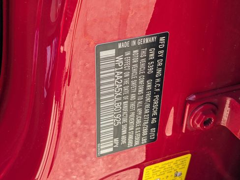 Used 2018 Porsche Macan image 36