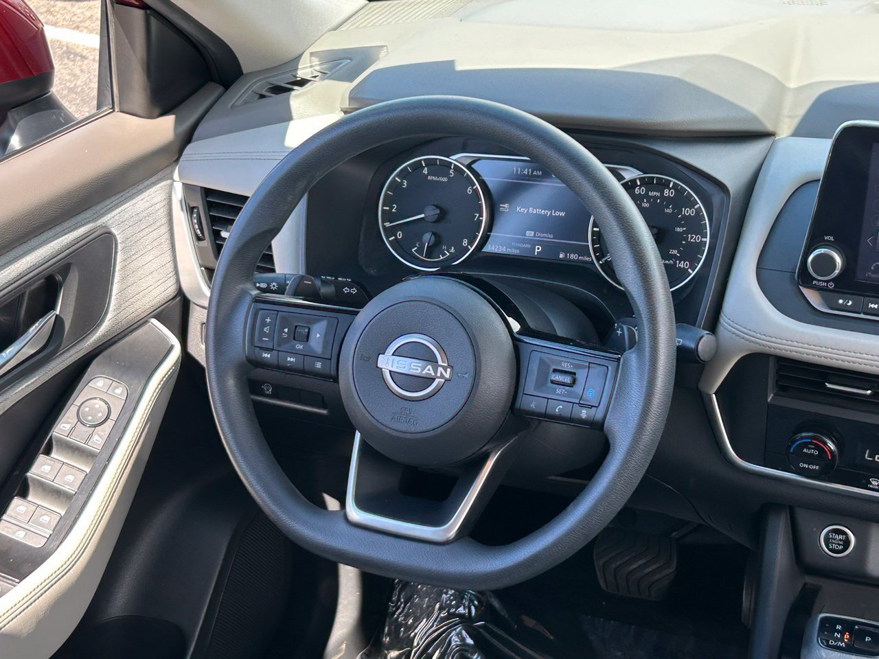 Certified 2023 Nissan Rogue SV FWD image 17