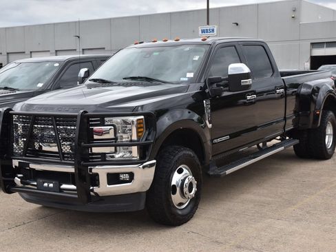 Used 2018 Ford F350 Lariat w/ Lariat Ultimate Package AWD/4WD image 2