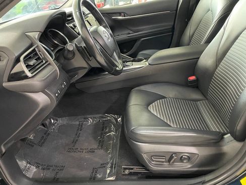 Used 2020 Toyota Camry SE image 15