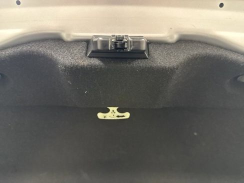 Used 2020 Toyota Corolla LE image 16