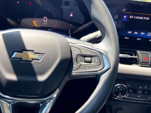 Used 2026 Chevrolet TrailBlazer LT w/ Convenience Package FWD image 25