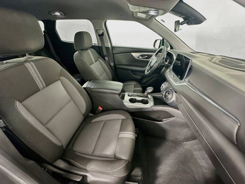 Used 2025 Chevrolet Blazer LT FWD image 30