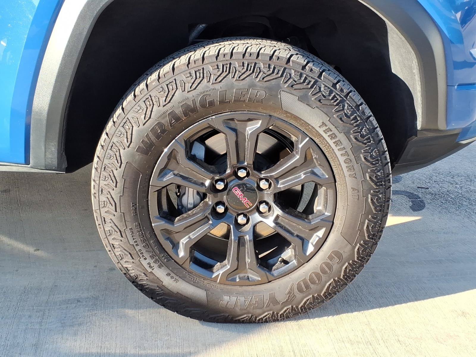 Used 2025 GMC Canyon Elevation w/ Convenience Package RWD image 4