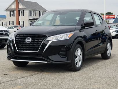 New 2025 Nissan Kicks S